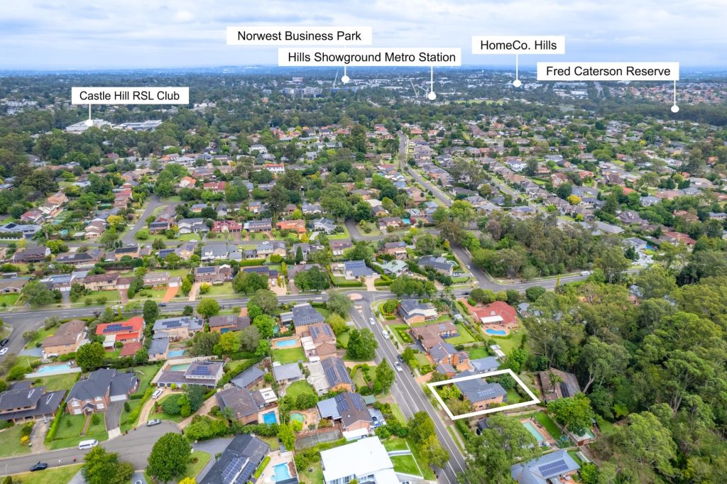 8 Yaringa Road, Castle Hill NSW 2154 - photo 20