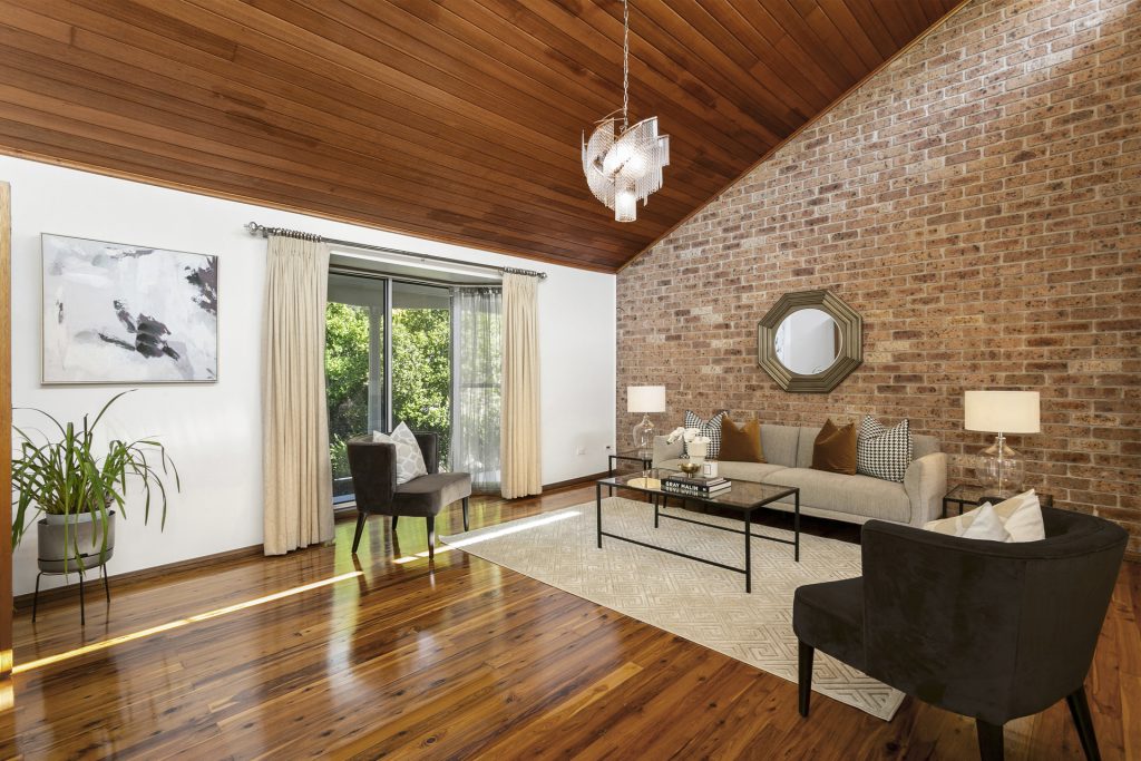 8 Yaringa Road, Castle Hill NSW 2154 - photo 3
