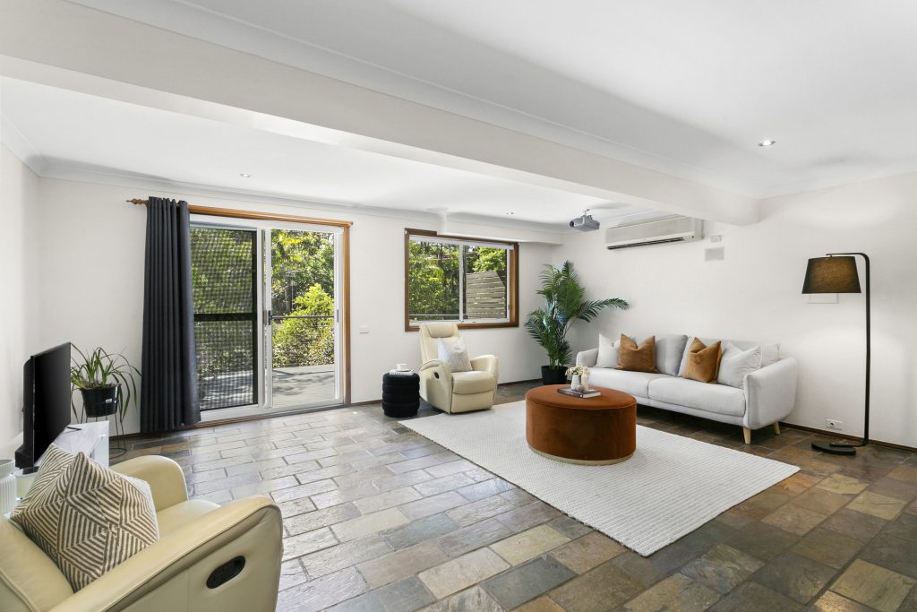 8 Yaringa Road, Castle Hill NSW 2154 - photo 6