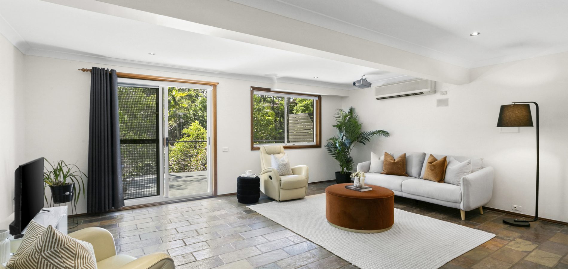 8 Yaringa Road, Castle Hill NSW 2154 - photo 6