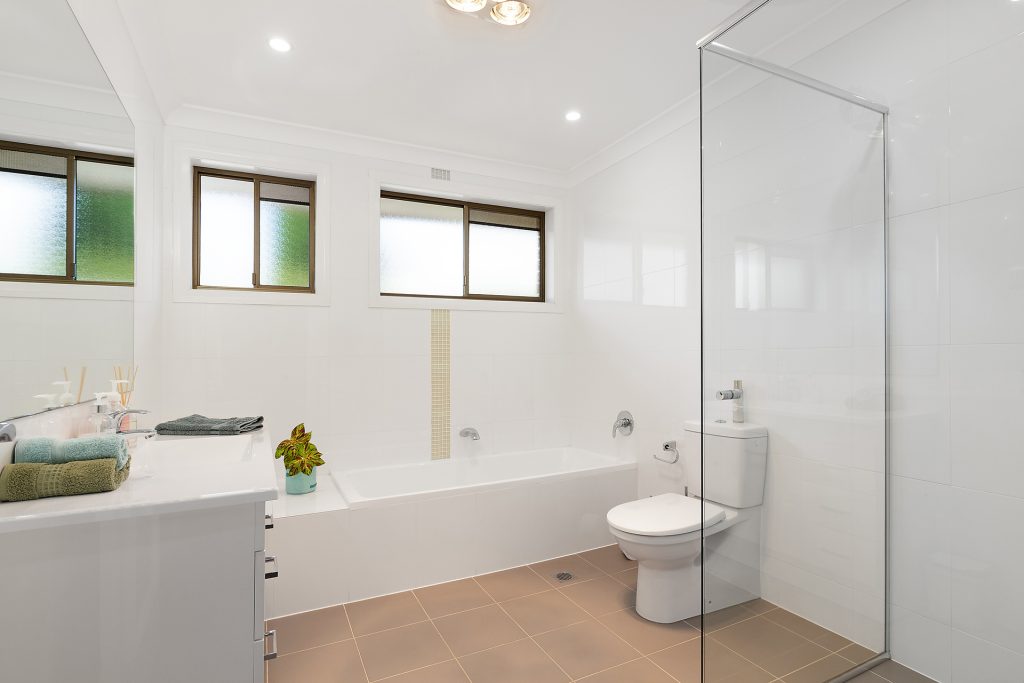 16 Chiltern Crescent, Castle Hill NSW 2154 - photo 11