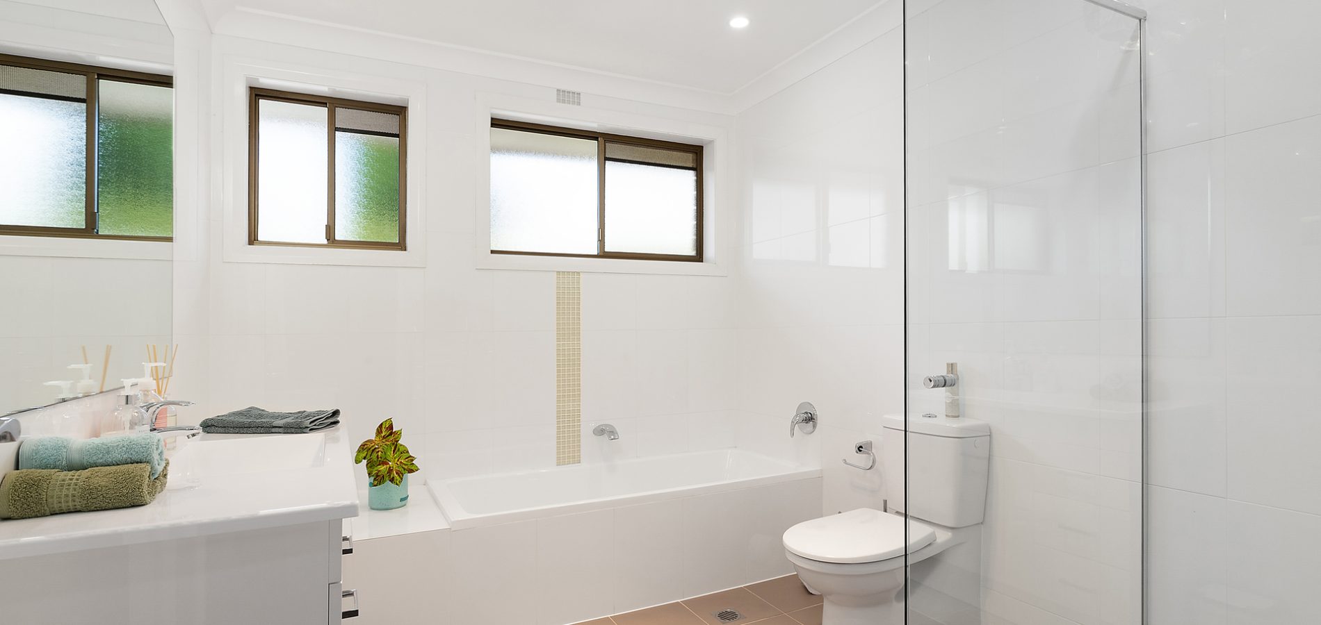 16 Chiltern Crescent, Castle Hill NSW 2154 - photo 11