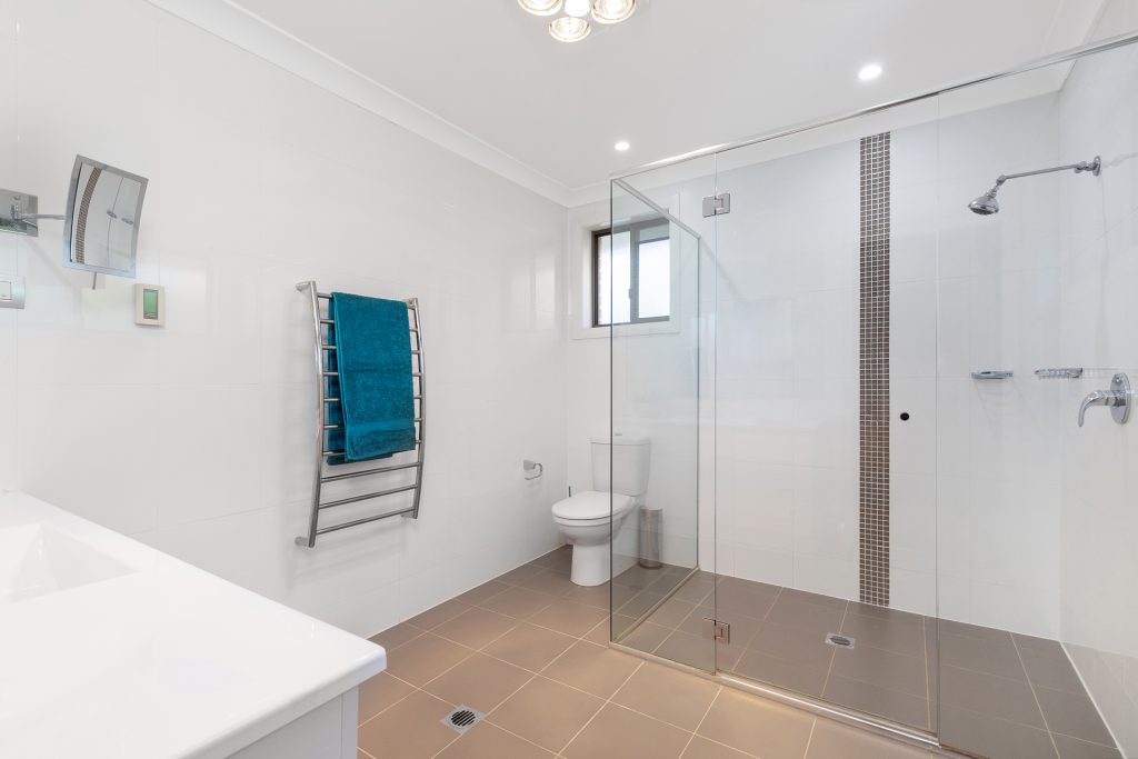 16 Chiltern Crescent, Castle Hill NSW 2154 - photo 12