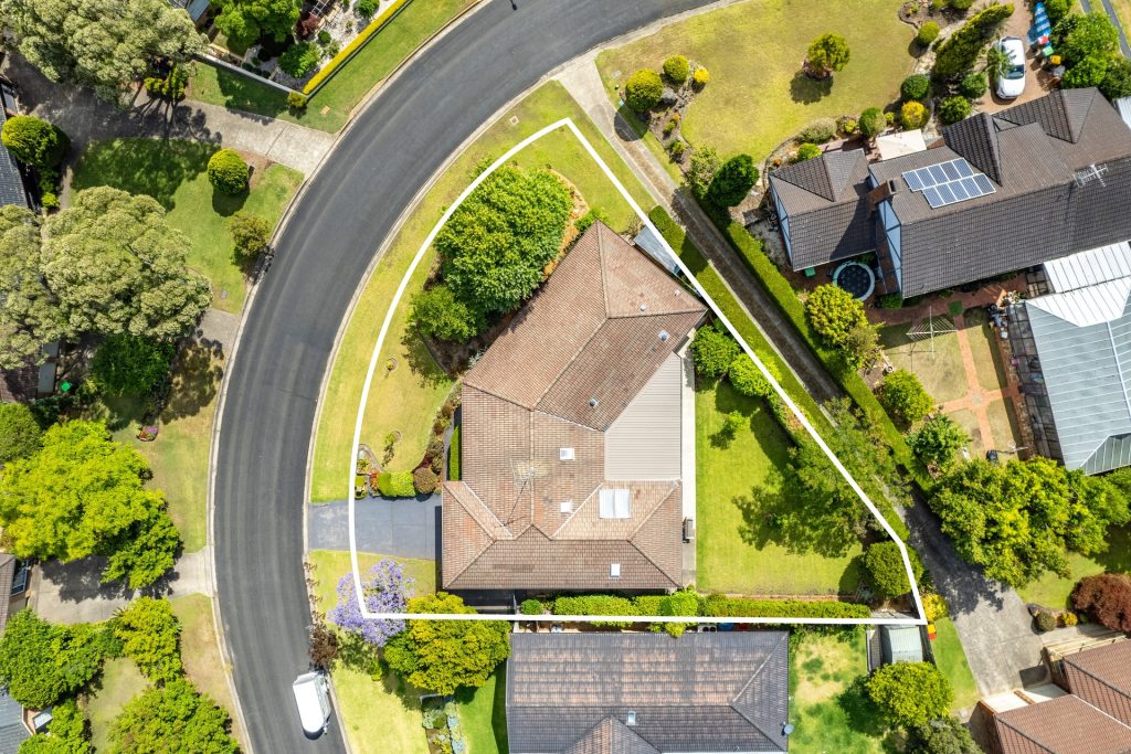 16 Chiltern Crescent, Castle Hill NSW 2154 - photo 16
