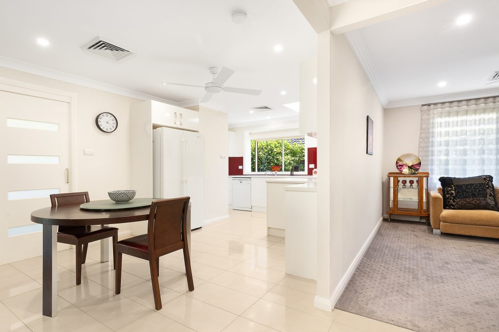 16 Chiltern Crescent, Castle Hill NSW 2154 - photo 4