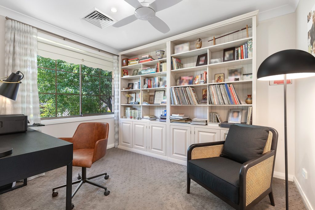 16 Chiltern Crescent, Castle Hill NSW 2154 - photo 7