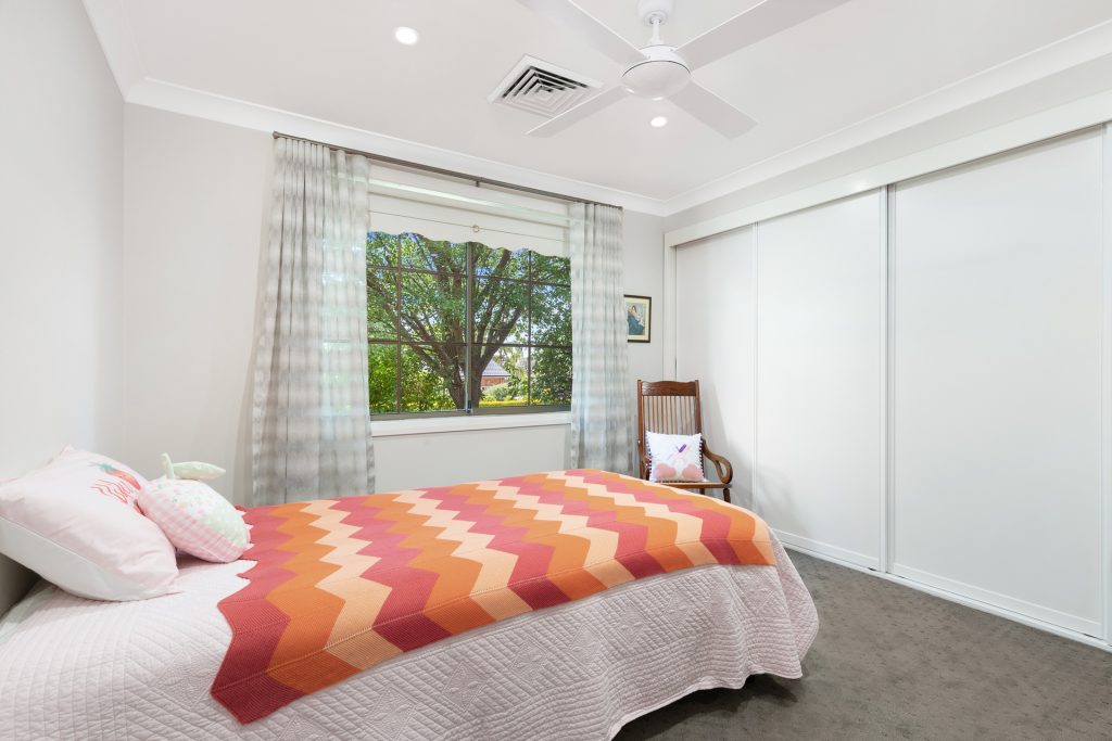 16 Chiltern Crescent, Castle Hill NSW 2154 - photo 10