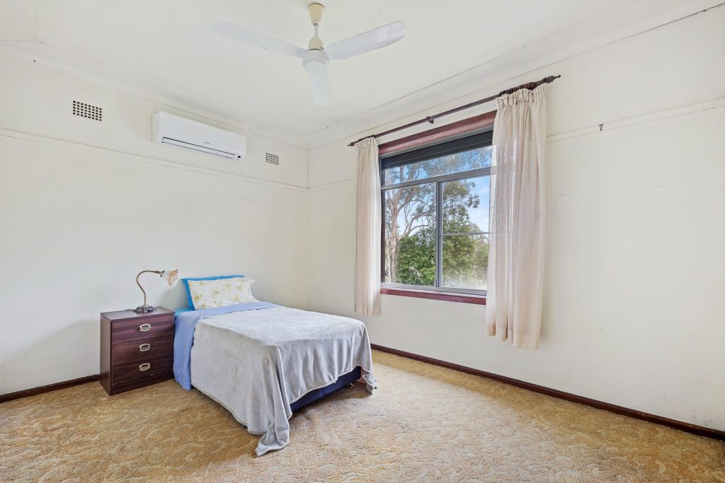 8 Vera Street, Seven Hills NSW 2147 - photo 4