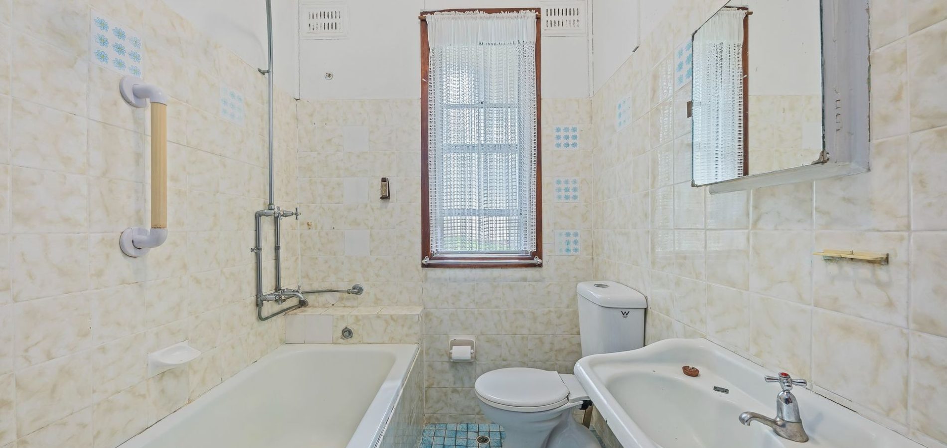 8 Vera Street, Seven Hills NSW 2147 - photo 5