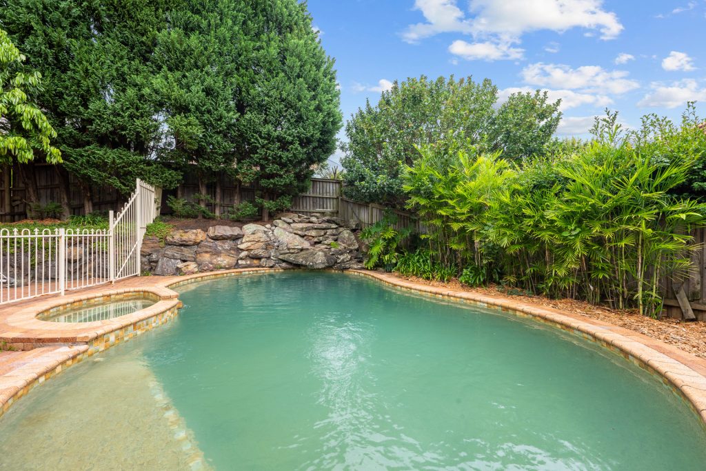 13 Cumbrae Place, Oatlands NSW 2117 - photo 12