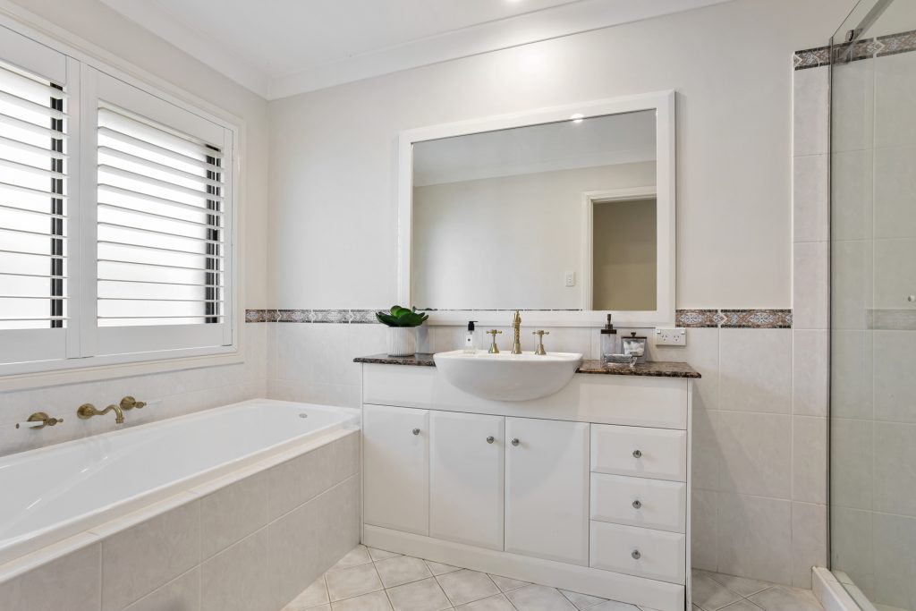 31 Beaumaris Avenue, Castle Hill NSW 2154 - photo 14