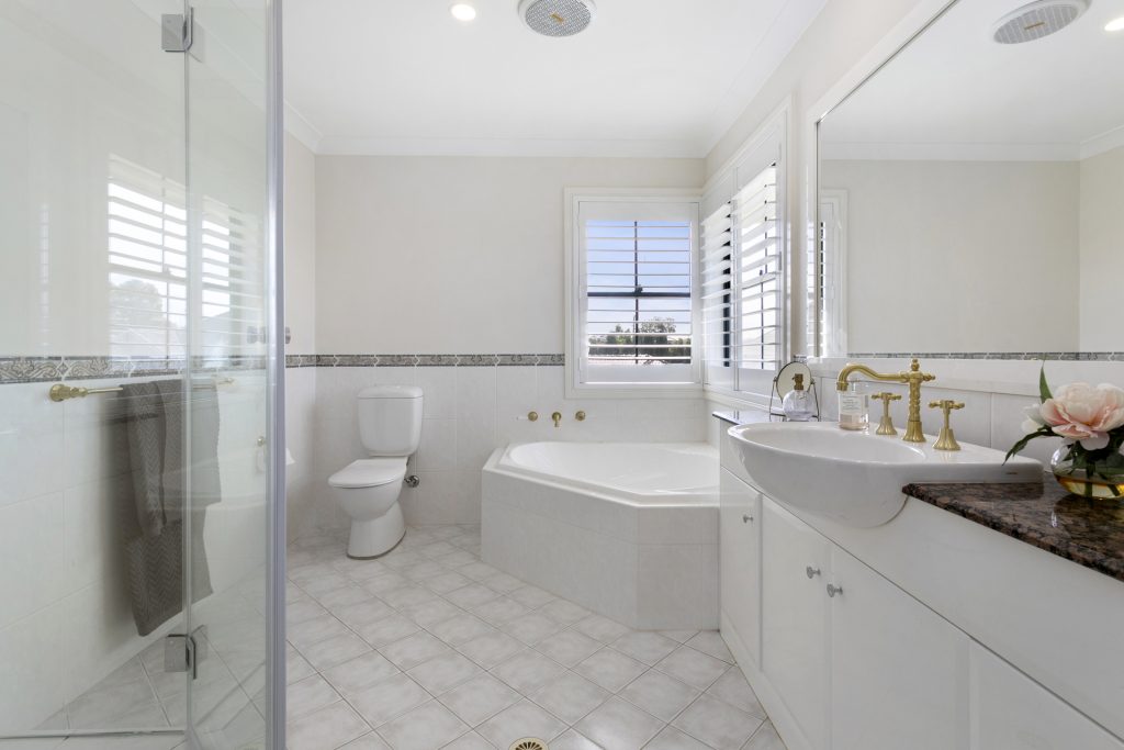 31 Beaumaris Avenue, Castle Hill NSW 2154 - photo 15