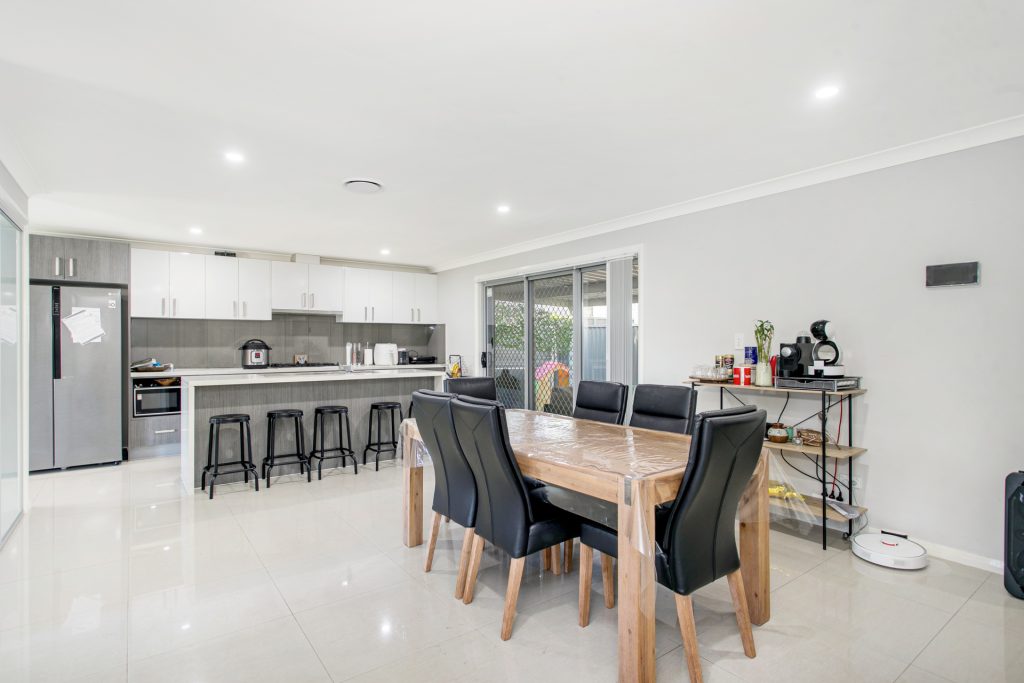 32 Centennial Drive, The Ponds NSW 2769 - photo 4