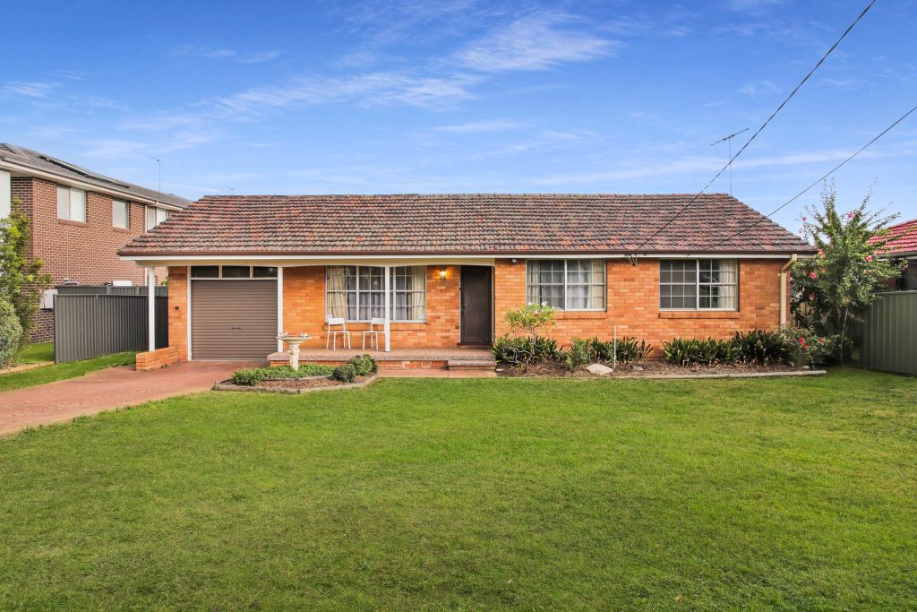 Sold - 207 Toongabbie Road - New Property in Toongabbie - Real Estate by Brad Panayiotou