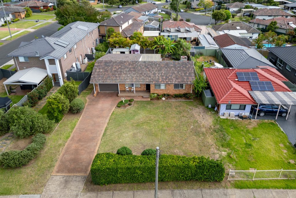 Sold - 207 Toongabbie Road - New Property in Toongabbie - Real Estate by Brad Panayiotou