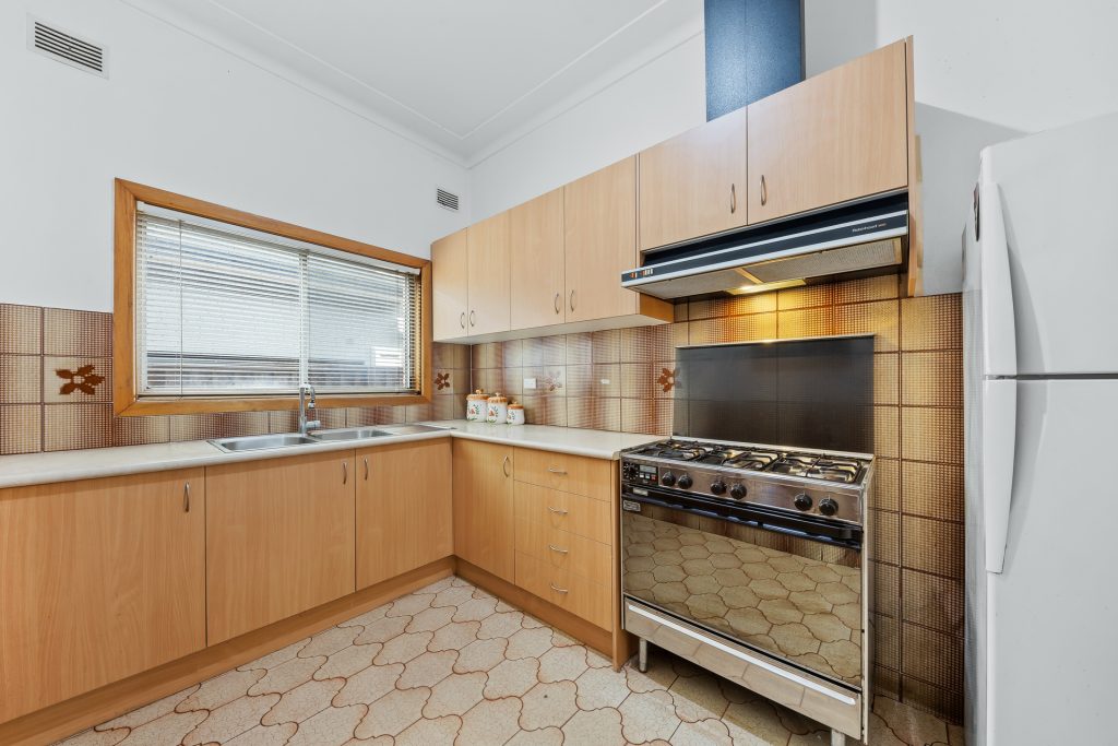 8 Roseberry Street, Merrylands NSW 2160 - photo 4