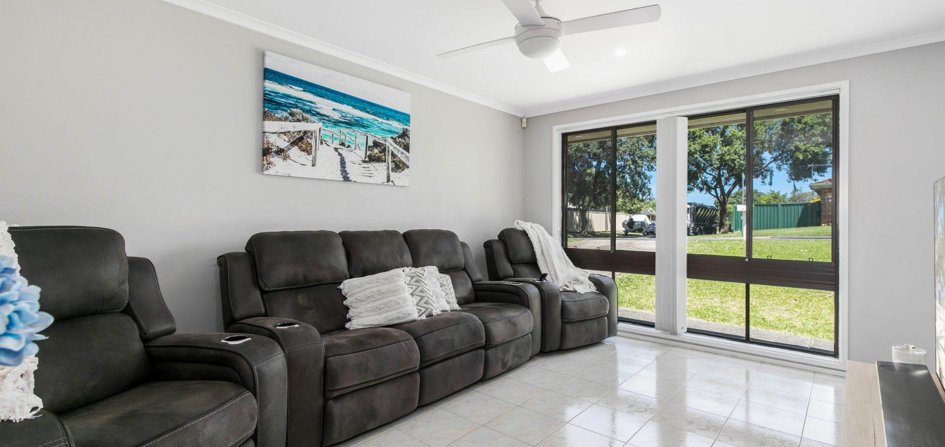 28 Bellingham Avenue, Glendenning NSW 2761 - photo 2