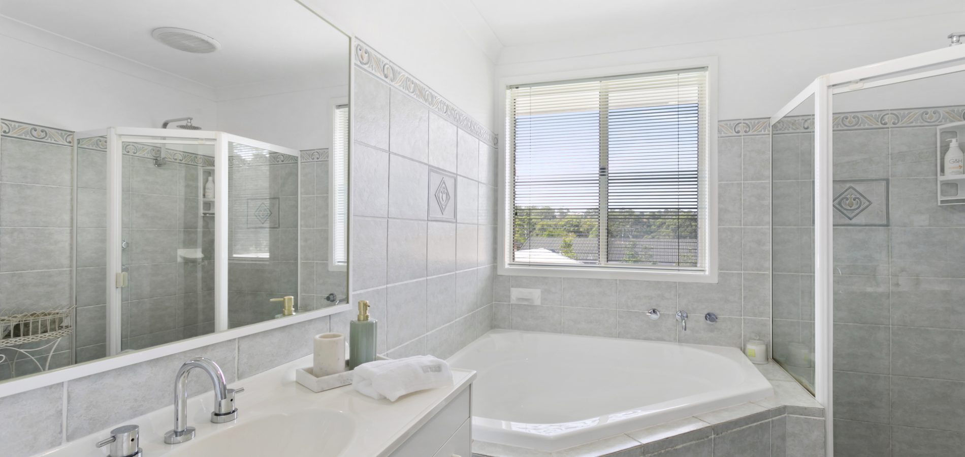 10 Grovewood Place, Castle Hill NSW 2154 - photo 11