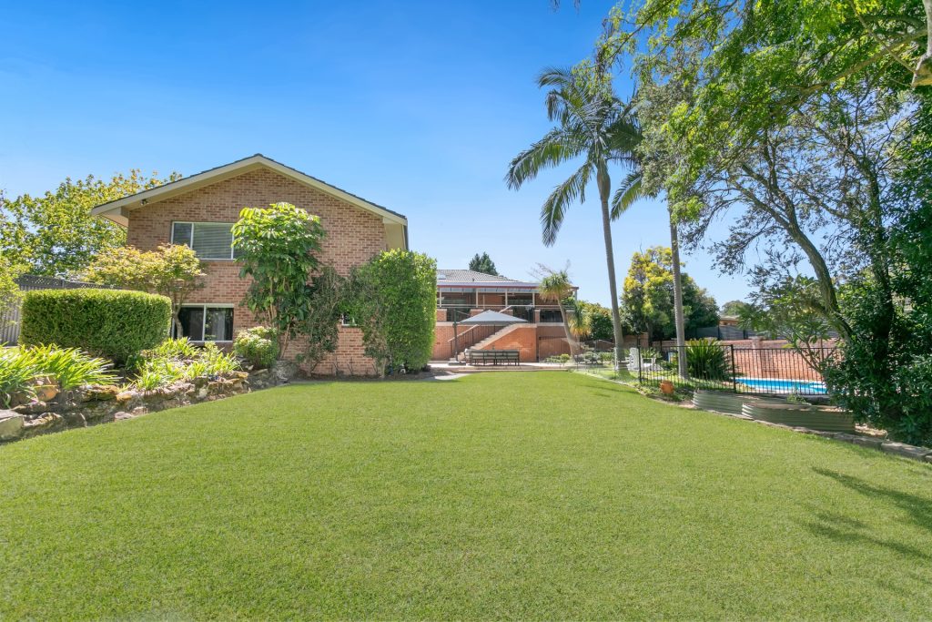 15 Knightsbridge Place, Castle Hill NSW 2154 - photo 20