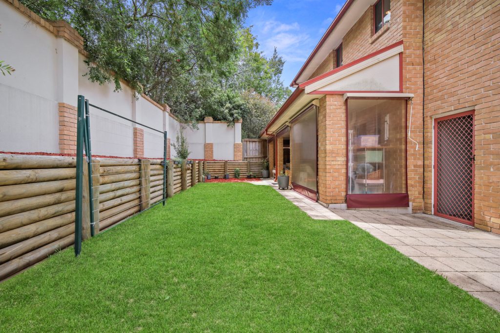 25/18 Pearce Street, Baulkham Hills NSW 2153 - photo 10