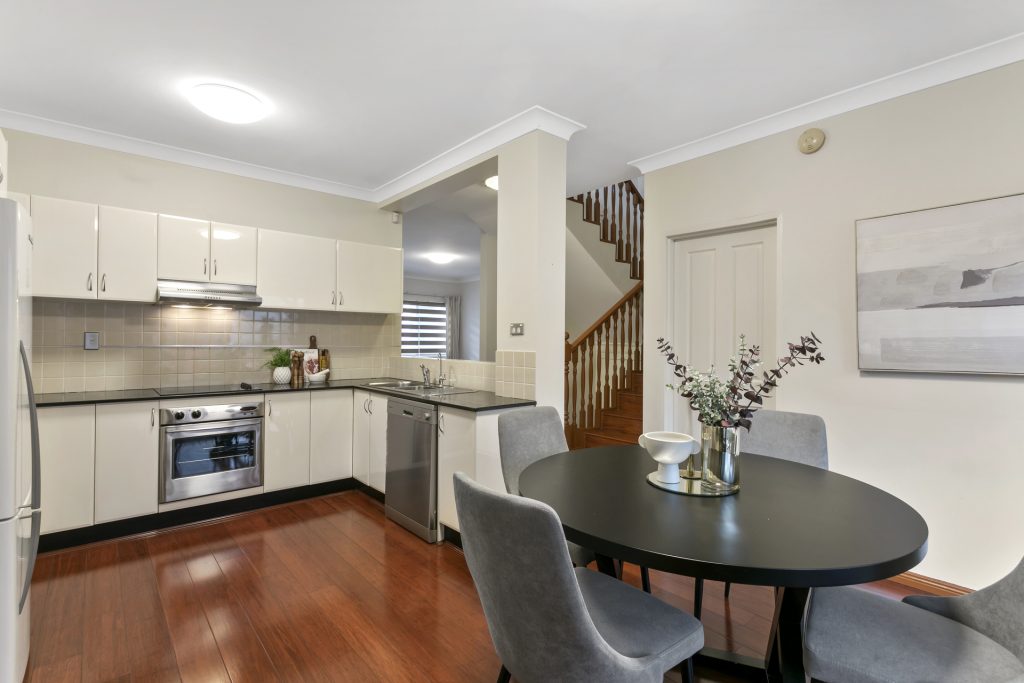 5/52 Kerrs Road, Castle Hill NSW 2154 - photo 2