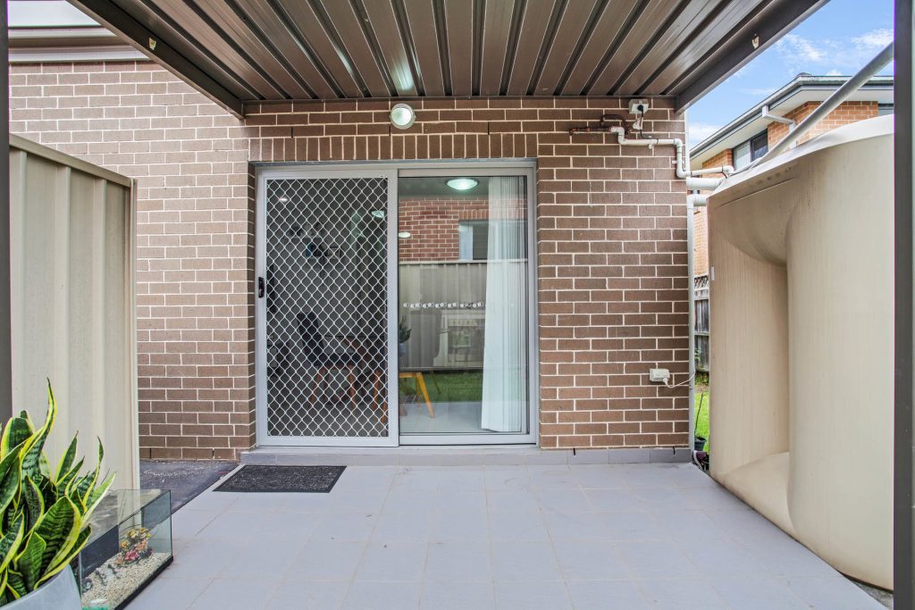 15/166 Targo Road, Girraween NSW 2145 - photo 11