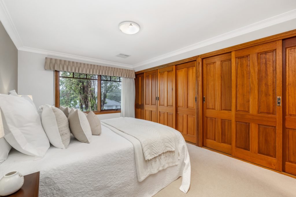 18 Lowanna Avenue, Baulkham Hills NSW 2153 - photo 11