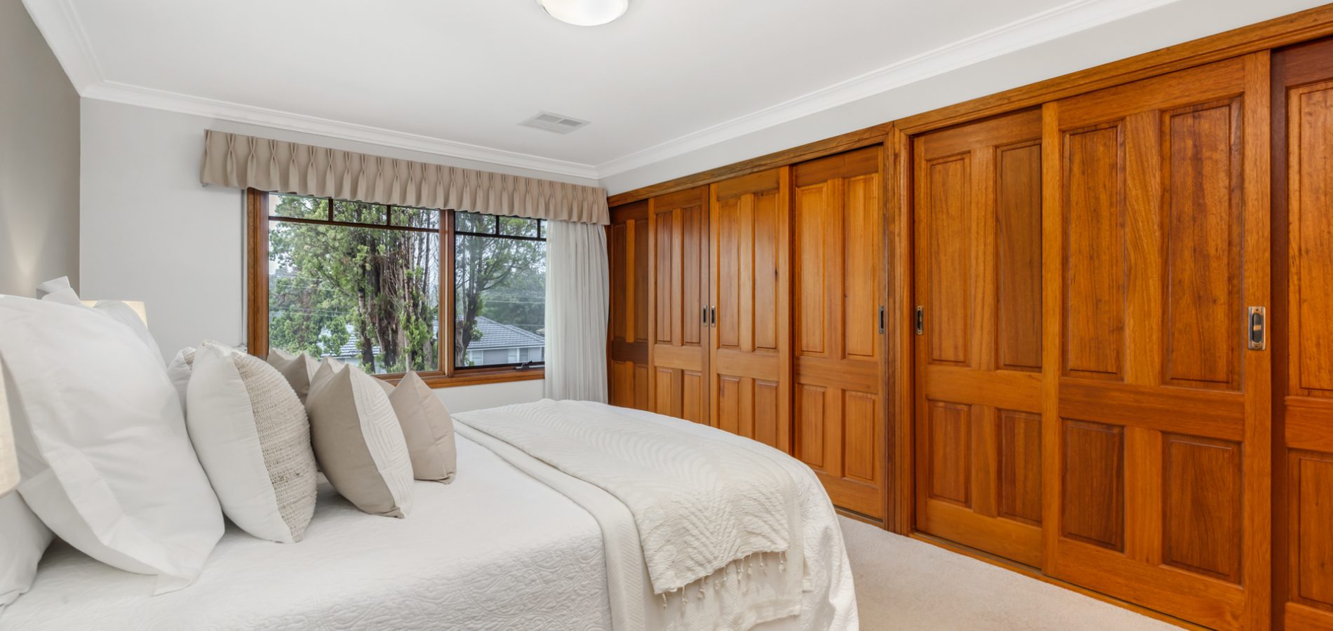 18 Lowanna Avenue, Baulkham Hills NSW 2153 - photo 11
