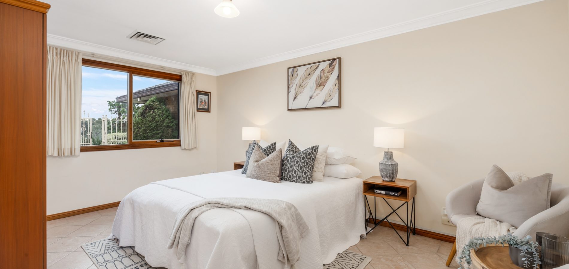 18 Lowanna Avenue, Baulkham Hills NSW 2153 - photo 12