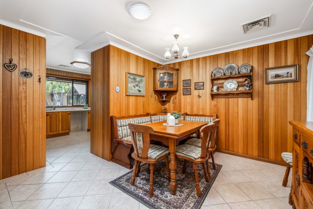 18 Lowanna Avenue, Baulkham Hills NSW 2153 - photo 7