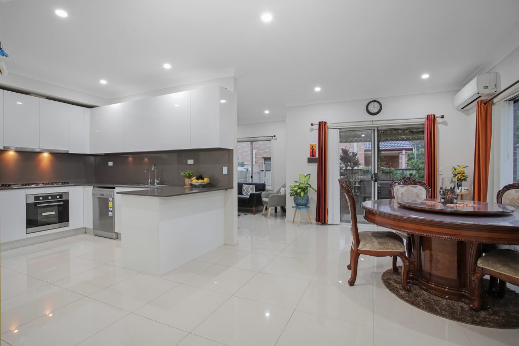 1/11 Carinya Road, Girraween NSW 2145 - photo 2