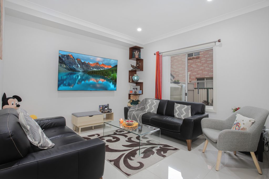 1/11 Carinya Road, Girraween NSW 2145 - photo 3