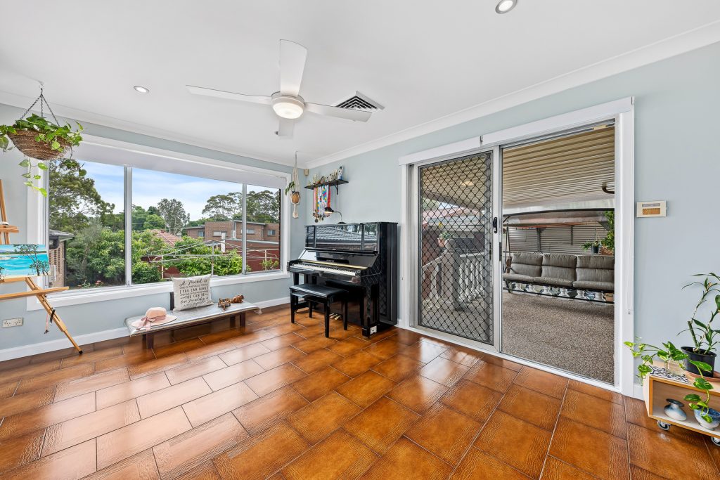 7 Mardi Street, Girraween NSW 2145 - photo 5