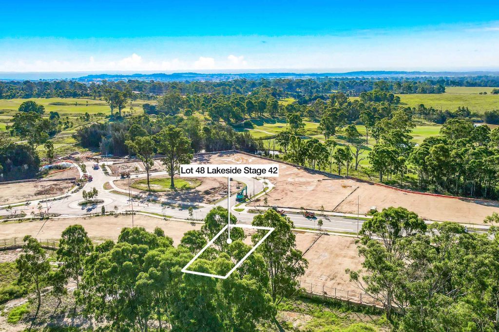 48 Ballandean Boulevarde, Gledswood Hills NSW 2557 - photo 3