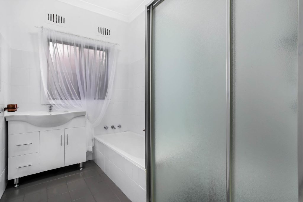 47 Chamberlain Road, Guildford NSW 2161 - photo 6