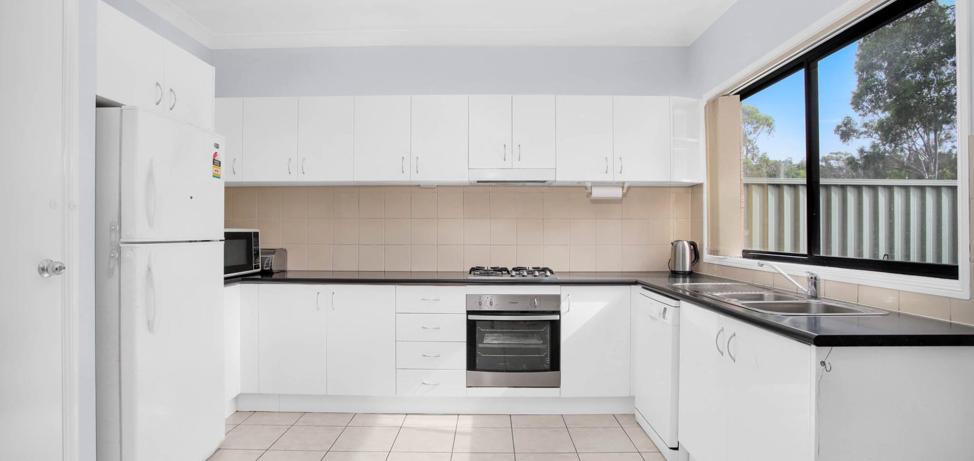100 Lamonerie Street, Toongabbie NSW 2146 - photo 4