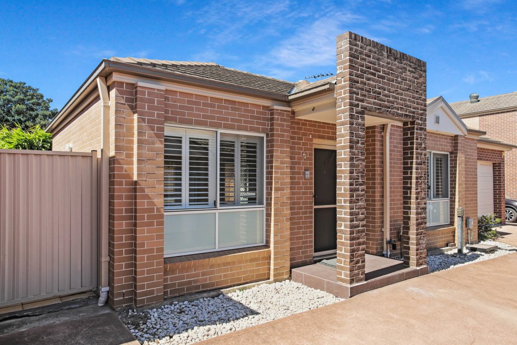 4/7 Magowar Road, Pendle Hill NSW 2145 - McGrath West Group