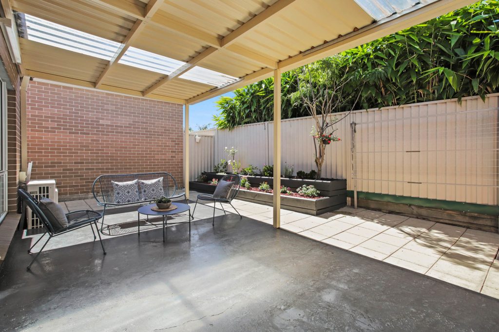 4/7 Magowar Road, Pendle Hill NSW 2145 - photo 12