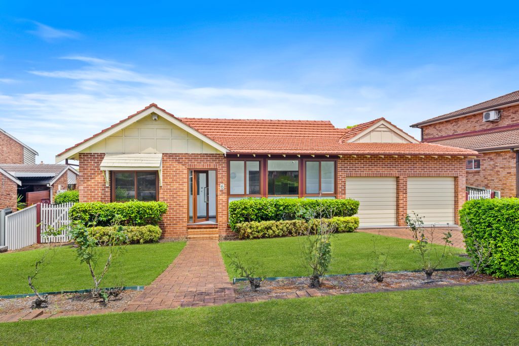 6 Blackwood Place, Oatlands NSW 2117 - photo 2