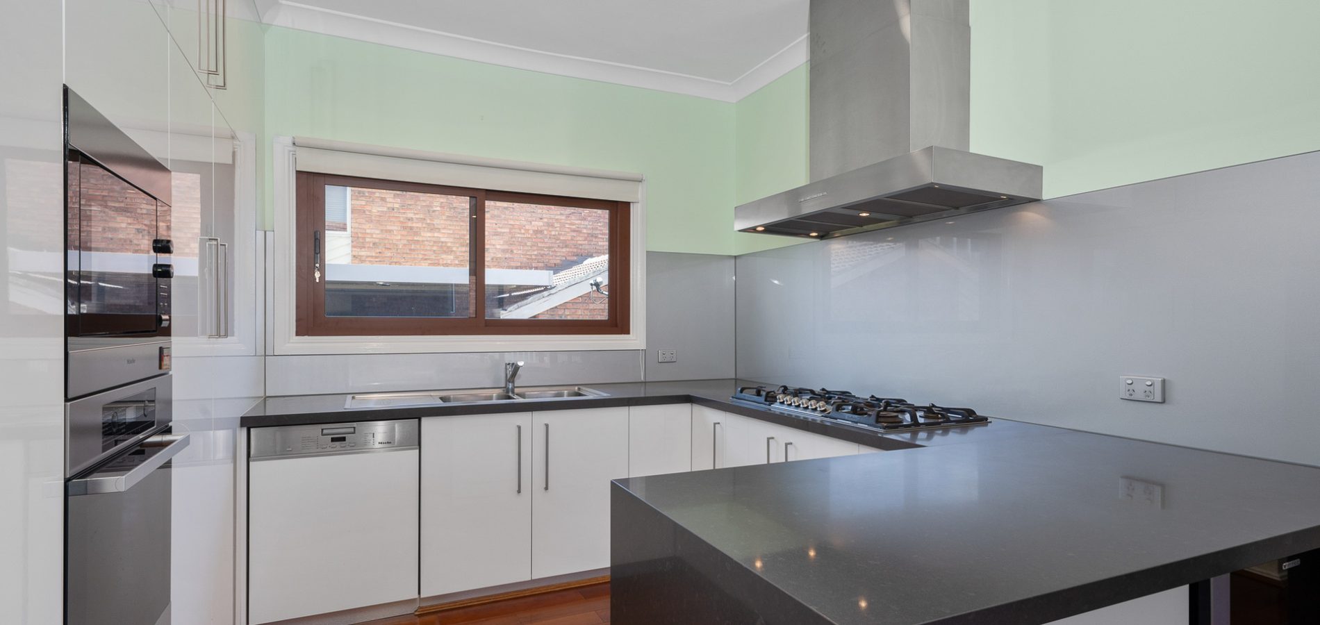 6 Blackwood Place, Oatlands NSW 2117 - photo 3
