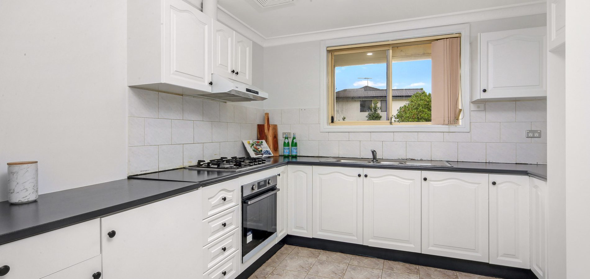 2/9A Hawkesbury Road, Westmead NSW 2145 - photo 4