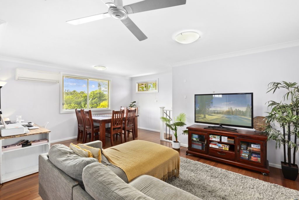 5 Diane Drive, Lalor Park NSW 2147 - photo 4