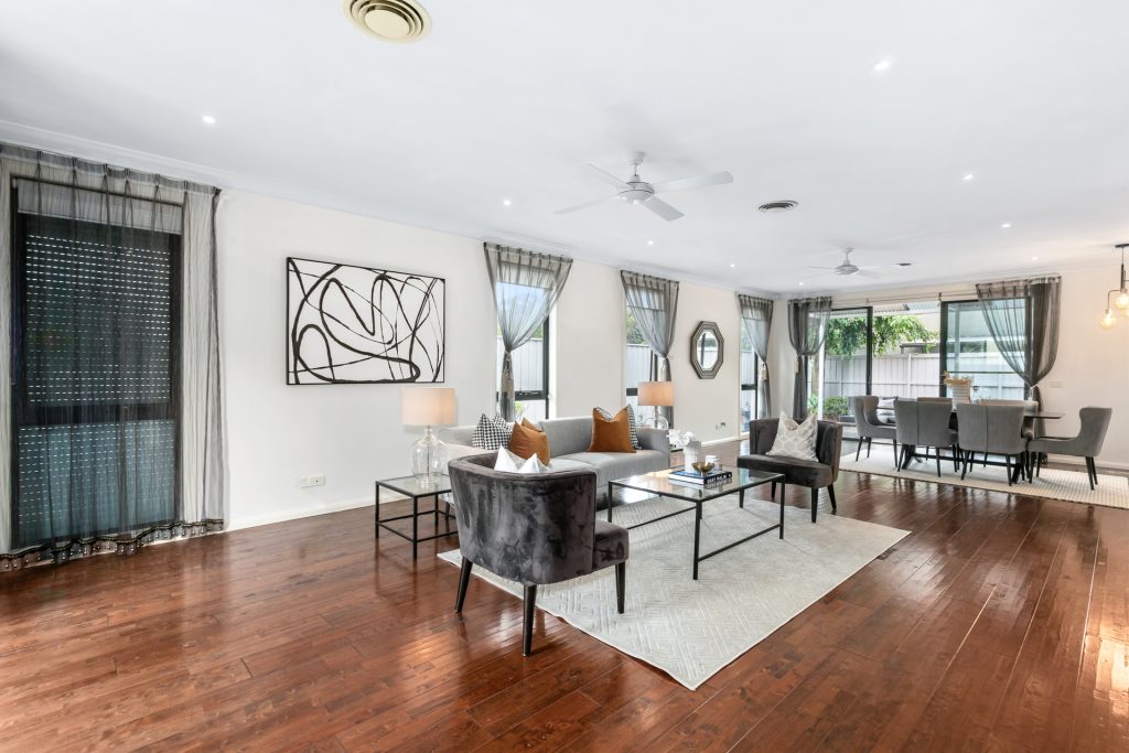 15 Baronia Circuit, Castle Hill NSW 2154 - photo 5
