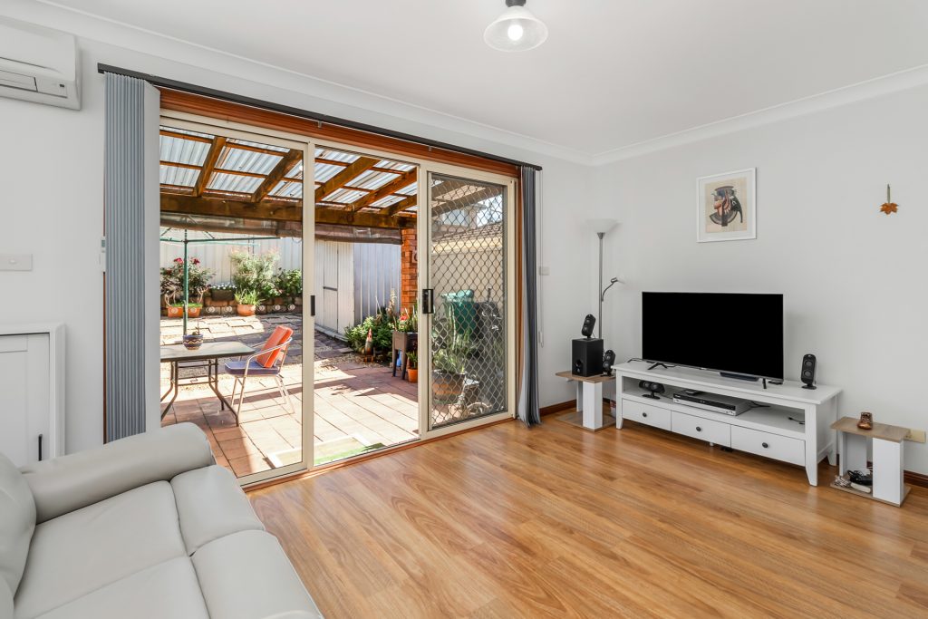 2/18 Nottingham Street, Northmead NSW 2152 - photo 4