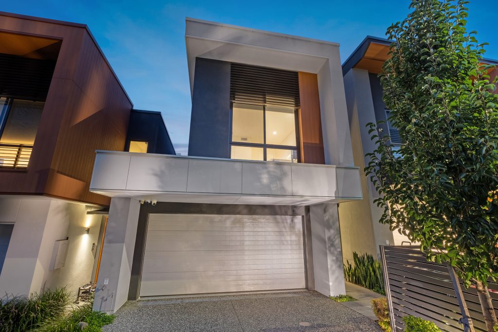 6 Strangers Creek Place, Bella Vista NSW 2153 - photo 2