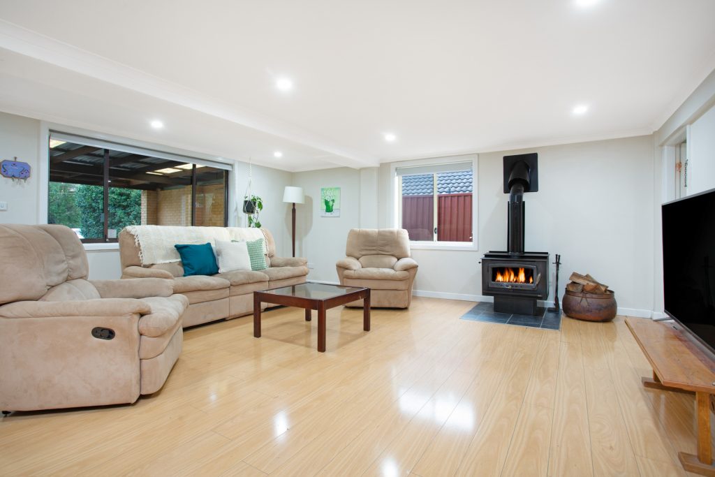 8 Ebony Avenue, North Rocks NSW 2151 - photo 2
