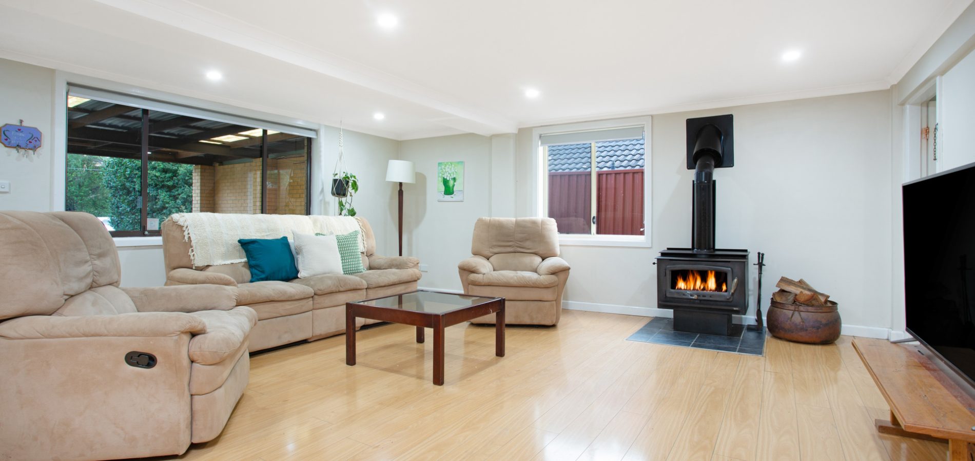 8 Ebony Avenue, North Rocks NSW 2151 - photo 2