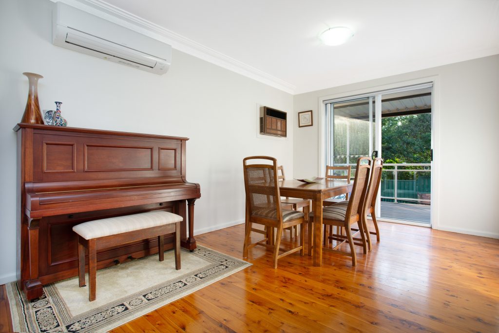 8 Ebony Avenue, North Rocks NSW 2151 - photo 4