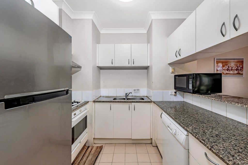 4/1 Bailey Street, Westmead NSW 2145 - photo 5