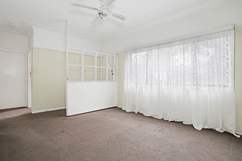 17 Bringelly Avenue, Pendle Hill NSW 2145 - photo 2